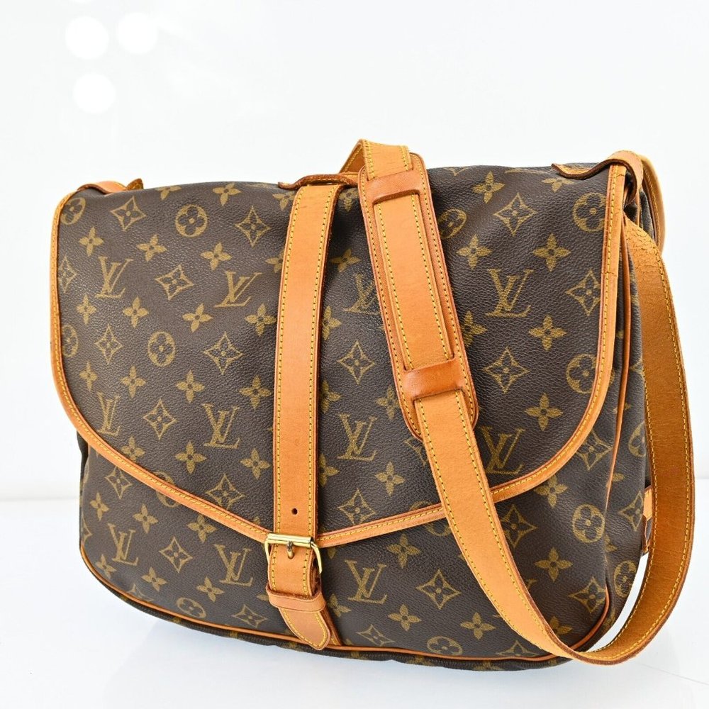 Auth Louis Vuitton Saumur 35 Crossbody #45488L52B